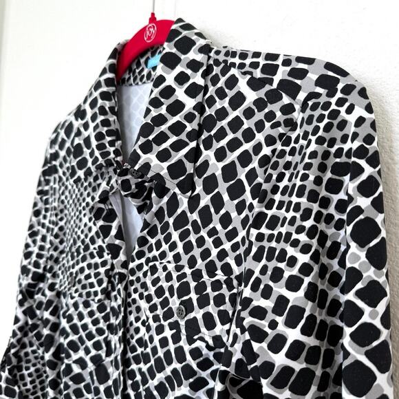 NWT J.McLaughlin Gilchrist Shirt Dress Mod Snake Print Black White 3/4 Sleeve S - Picture 2 of 6